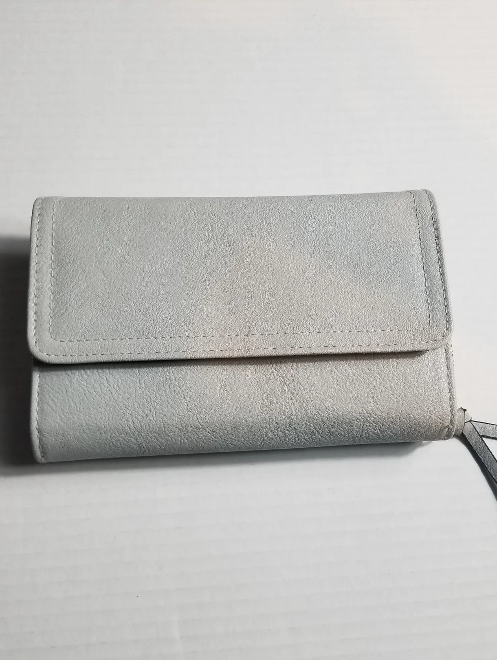 GRAY MULTI COMPARTMENT WALLET